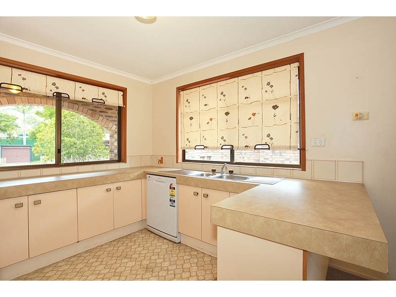 28 Pallert Street, Middle Park QLD 4074