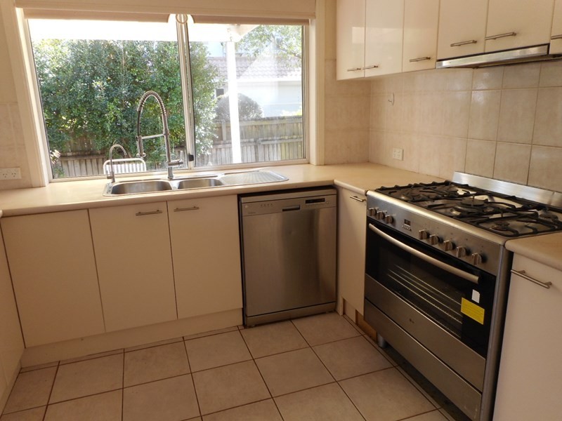 Mount Ommaney QLD 4074