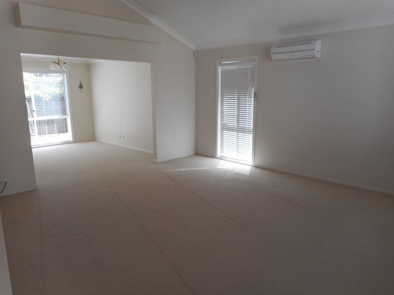 Mount Ommaney QLD 4074