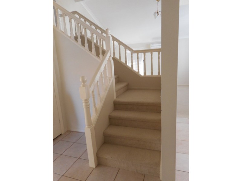 Mount Ommaney QLD 4074