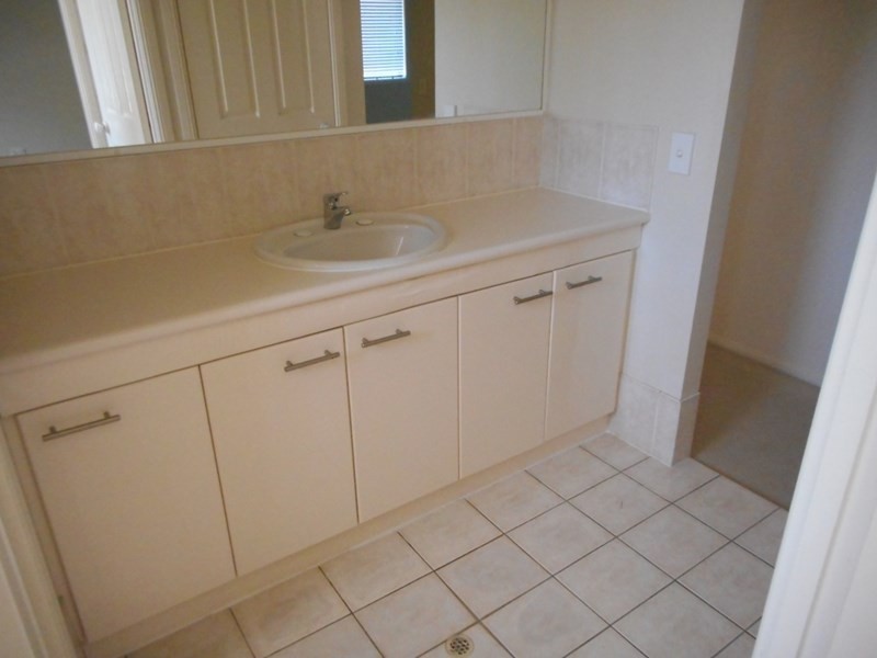 Mount Ommaney QLD 4074