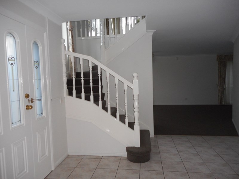 Mount Ommaney QLD 4074