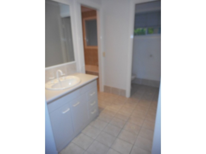 Mount Ommaney QLD 4074