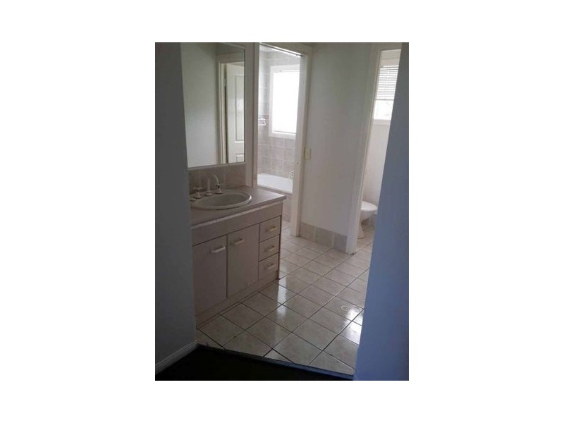 Mount Ommaney QLD 4074