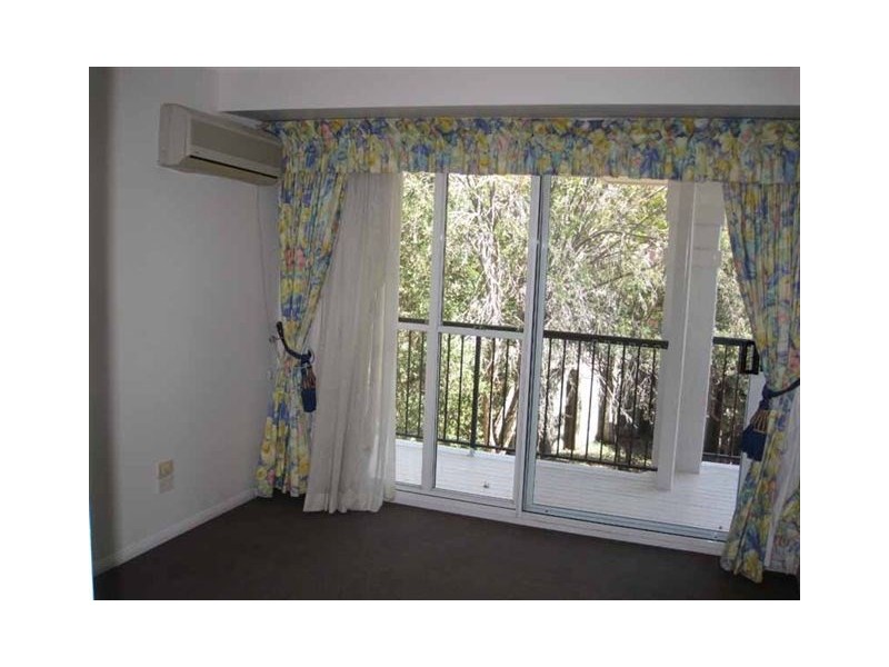 Mount Ommaney QLD 4074