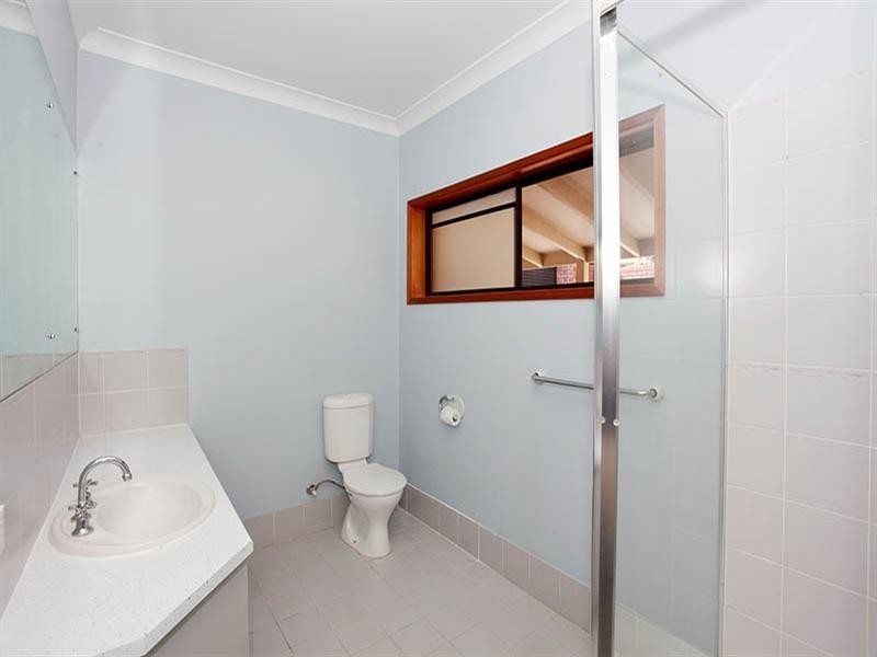 2 Bowles Court, Mount Ommaney QLD 4074