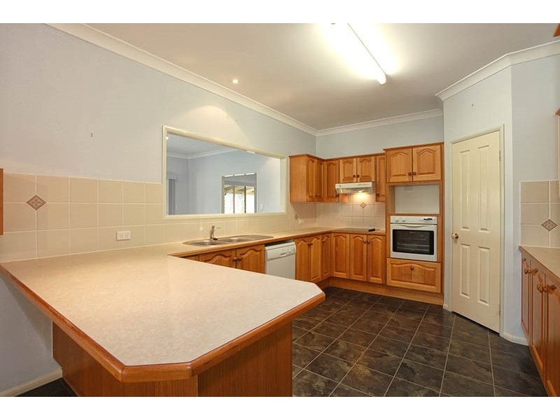 4 Curlew Place, Riverhills QLD 4074