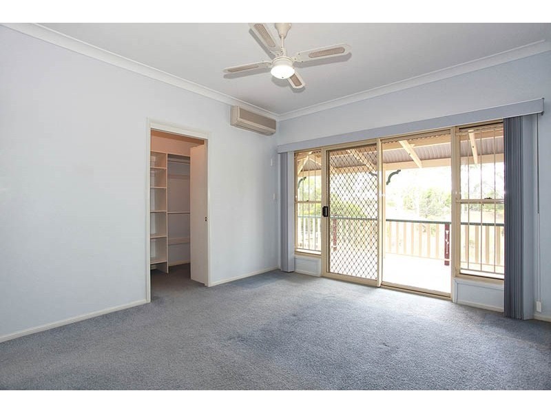 4 Curlew Place, Riverhills QLD 4074