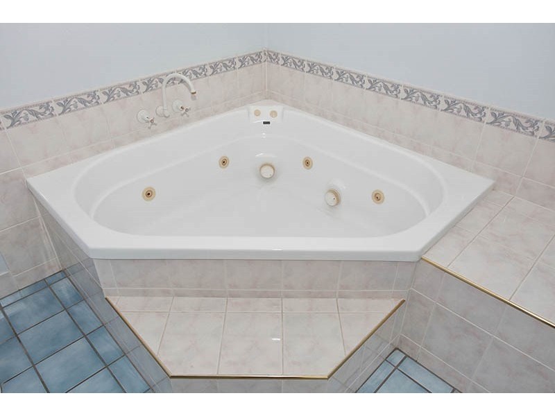 4 Curlew Place, Riverhills QLD 4074