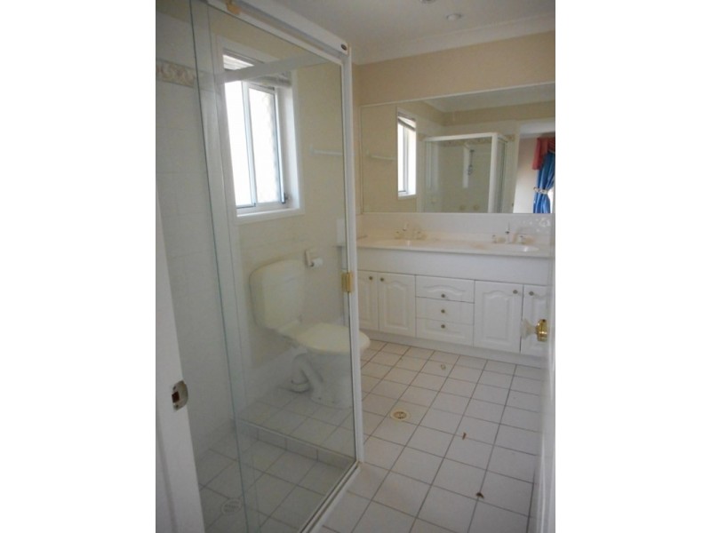 Mount Ommaney QLD 4074