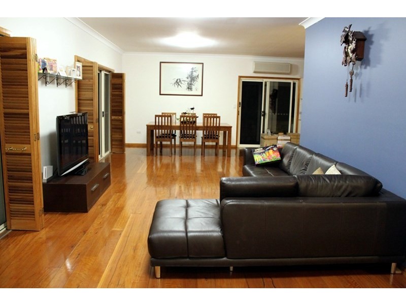 73 Avondale Road, Sinnamon Park QLD 4073