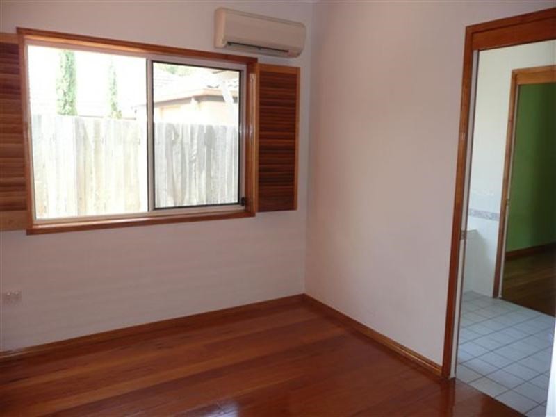 73 Avondale Road, Sinnamon Park QLD 4073