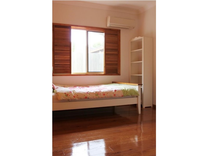 73 Avondale Road, Sinnamon Park QLD 4073