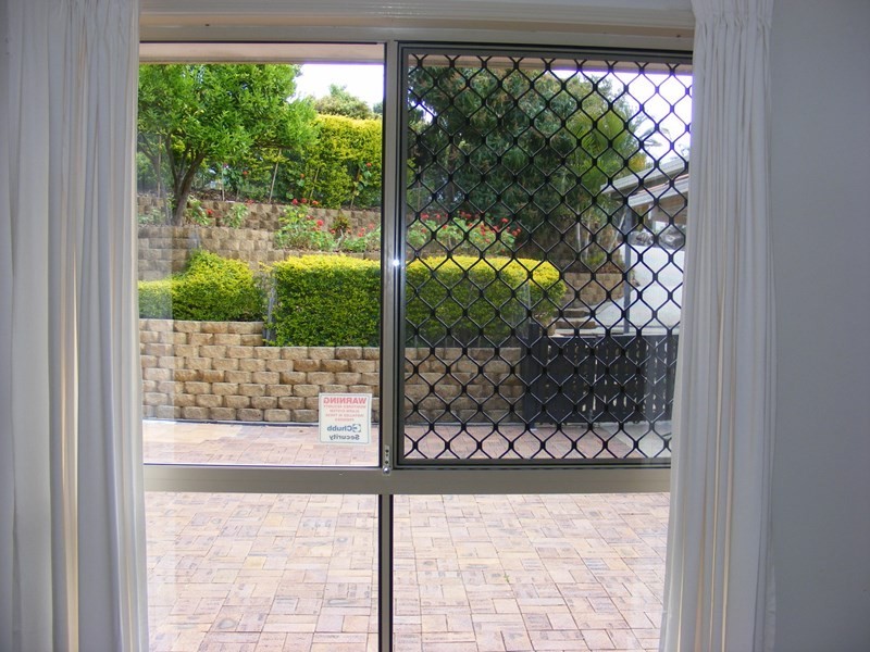 Seventeen Mile Rocks QLD 4073