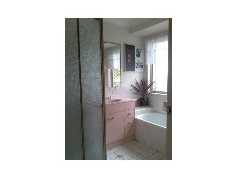 35 collingwood Drive, Collingwood Park QLD 4301