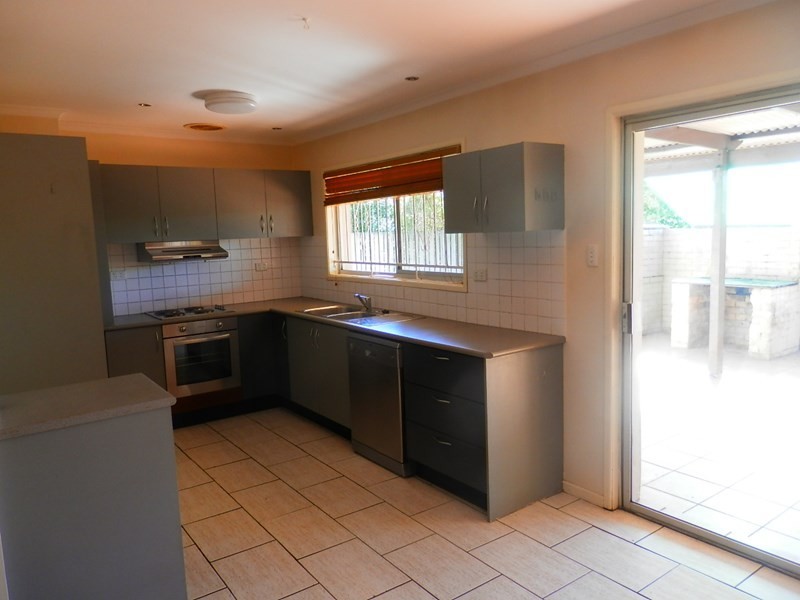 3 Poseidon Crescent, Jamboree Heights QLD 4074