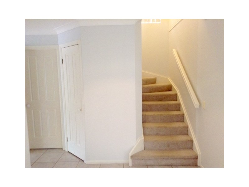 9/15 Abel Smith Crescent, Mount Ommaney QLD 4074