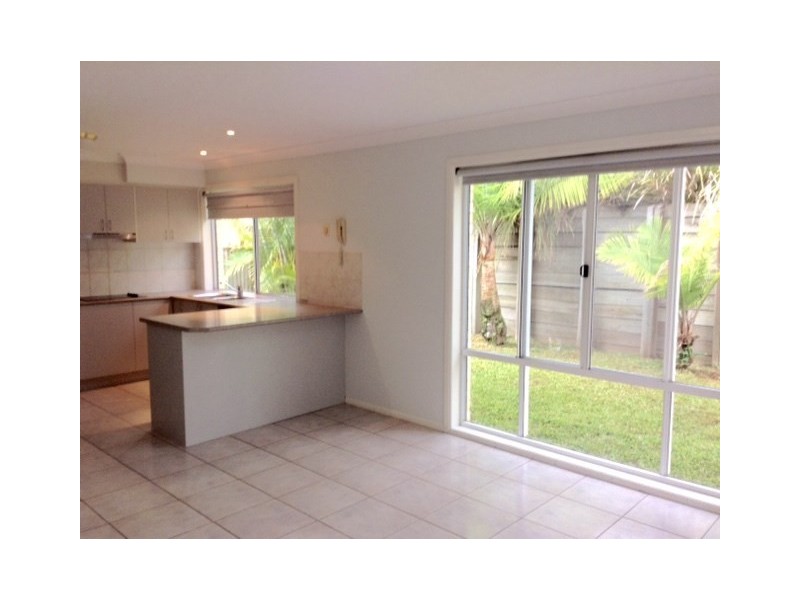 9/15 Abel Smith Crescent, Mount Ommaney QLD 4074