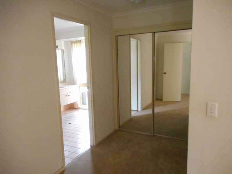 Sinnamon Park QLD 4073