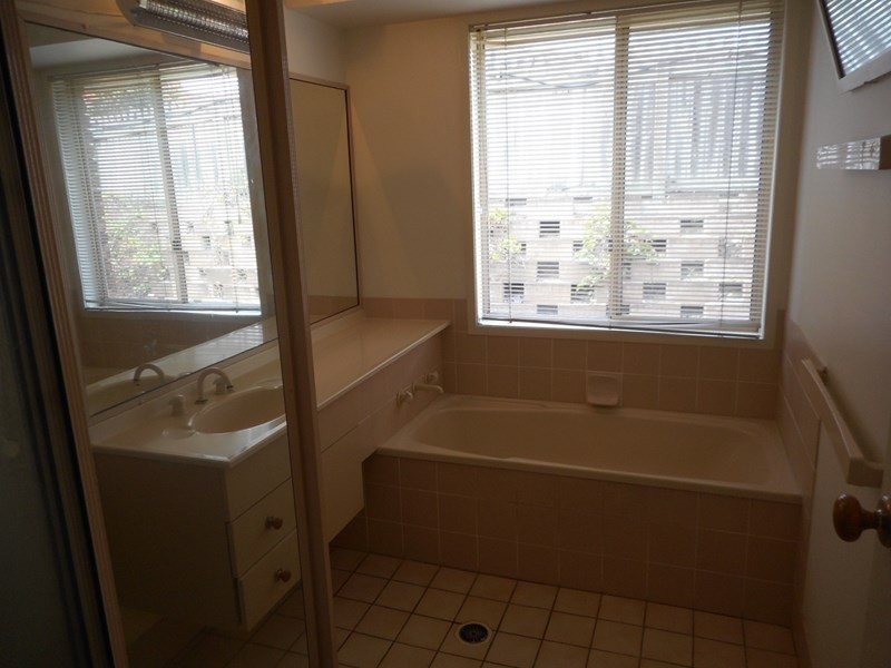 Sinnamon Park QLD 4073