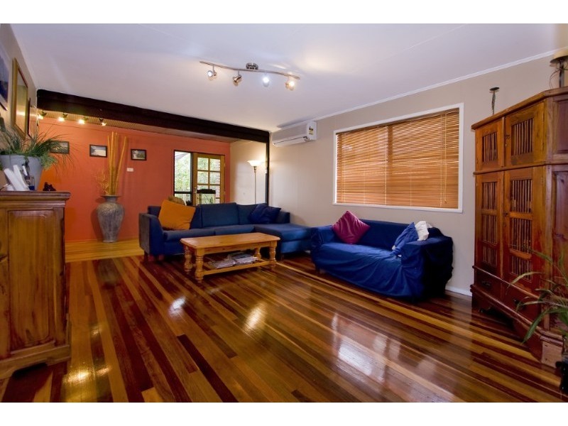 Seventeen Mile Rocks QLD 4073