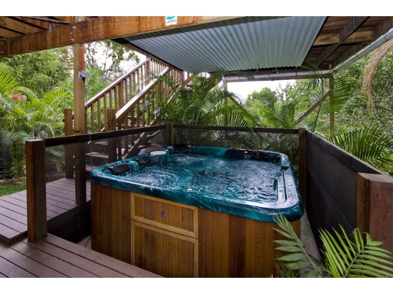 Seventeen Mile Rocks QLD 4073