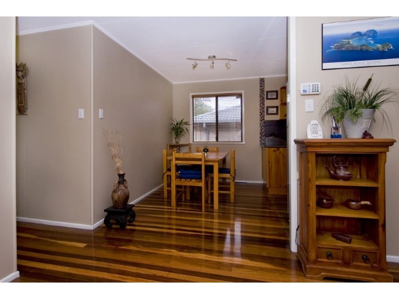 Seventeen Mile Rocks QLD 4073