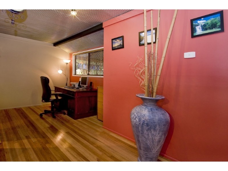 Seventeen Mile Rocks QLD 4073