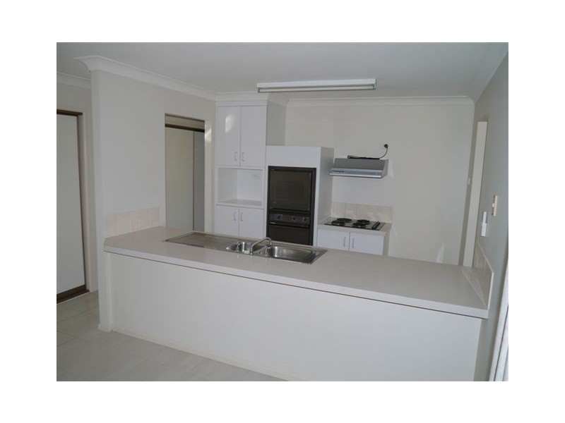 5 Lindesay Court, Sinnamon Park QLD 4073