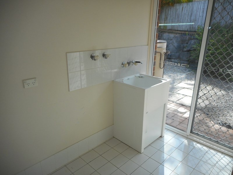 5 Lindesay Court, Sinnamon Park QLD 4073