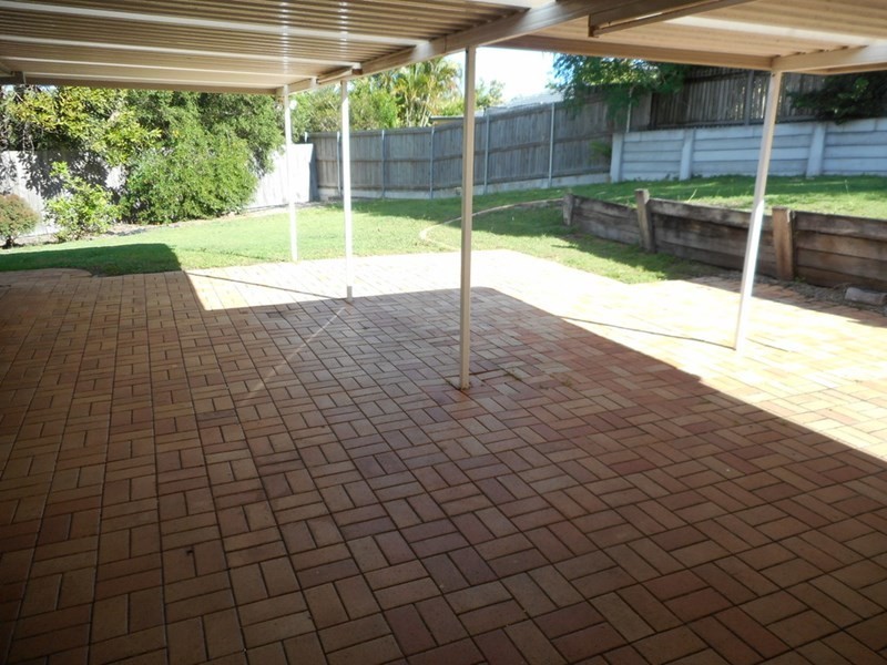 5 Lindesay Court, Sinnamon Park QLD 4073