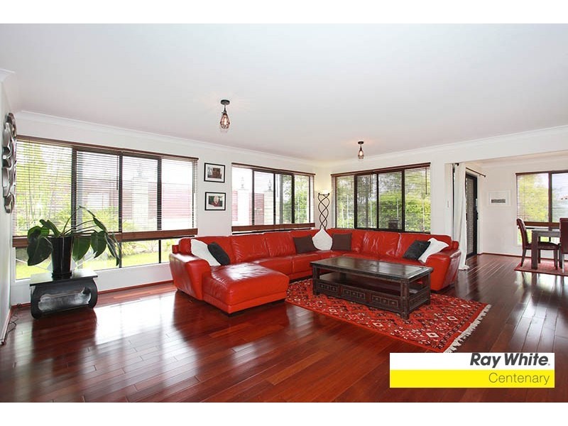 4 Malia Street, Sinnamon Park QLD 4073
