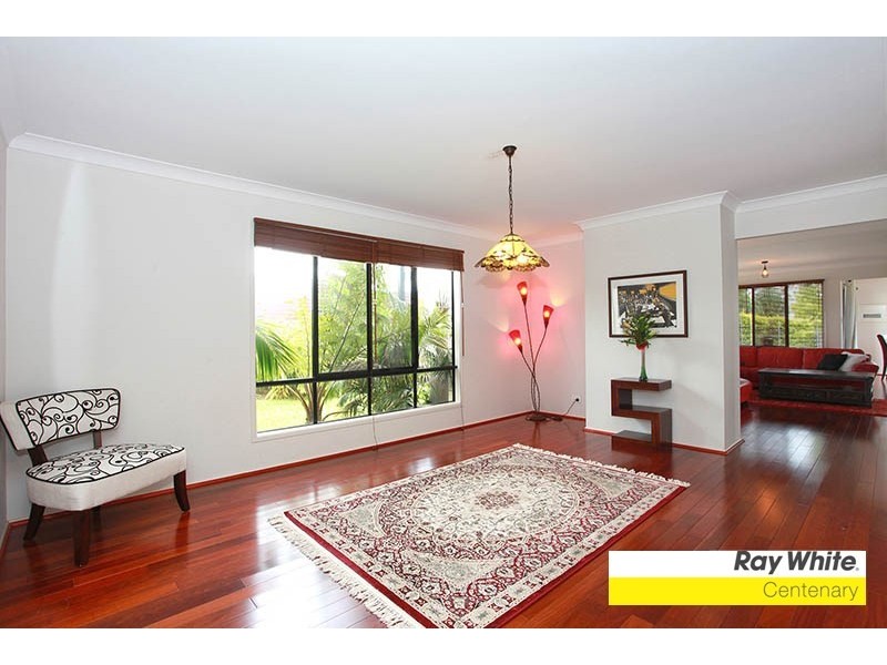 4 Malia Street, Sinnamon Park QLD 4073