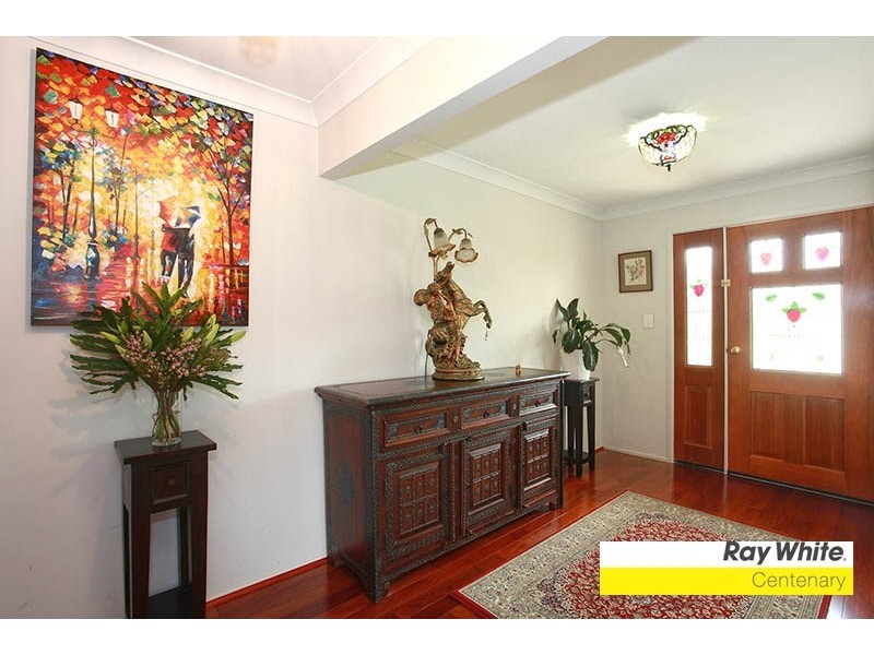 4 Malia Street, Sinnamon Park QLD 4073