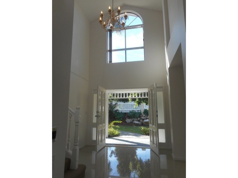 Mount Ommaney QLD 4074