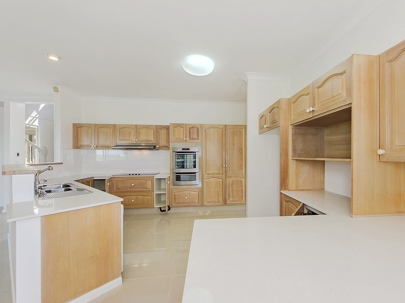 Mount Ommaney QLD 4074