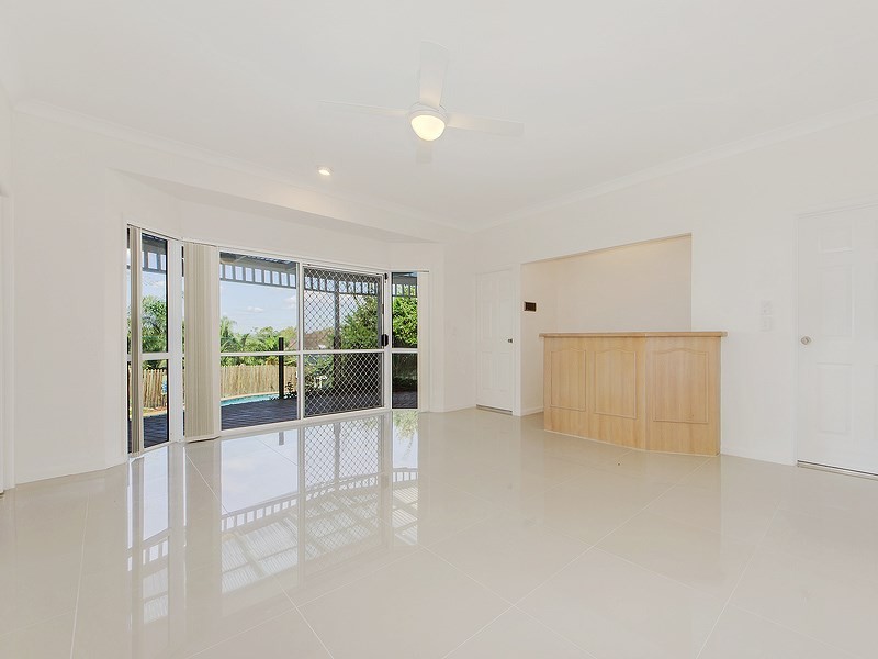 Mount Ommaney QLD 4074