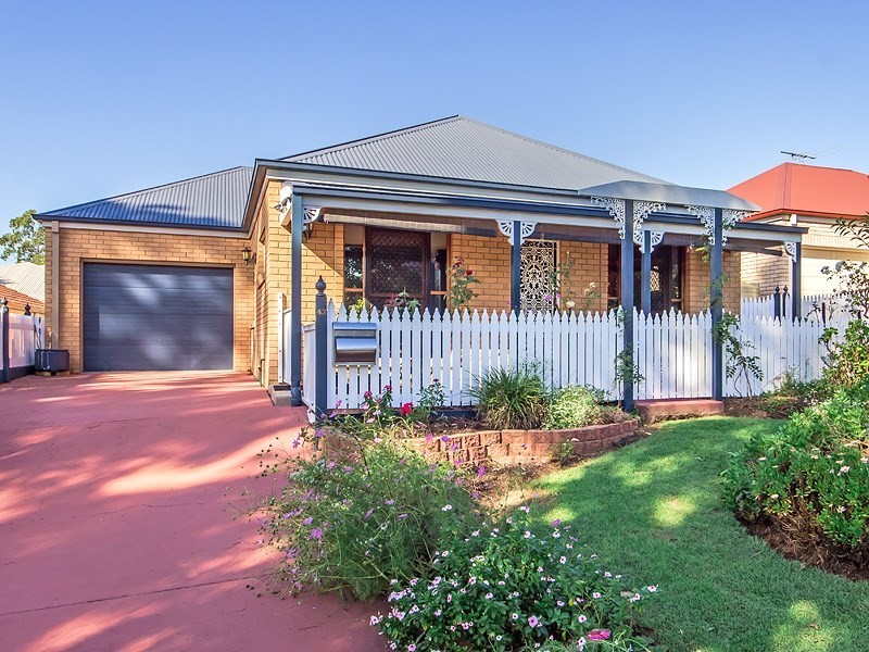 43 Booloumba Crescent, Forest Lake QLD 4078