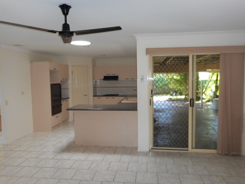 15 Leopard Tree Crescent, Sinnamon Park QLD 4073
