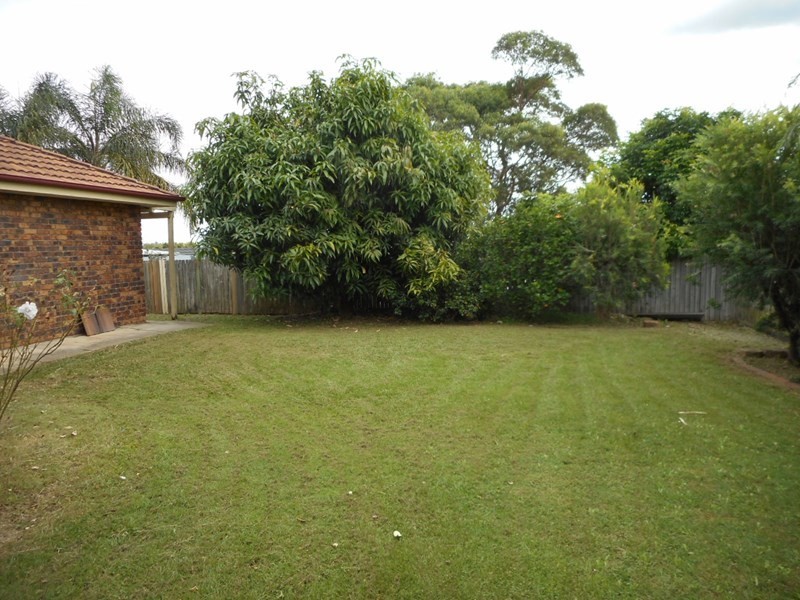 15 Leopard Tree Crescent, Sinnamon Park QLD 4073