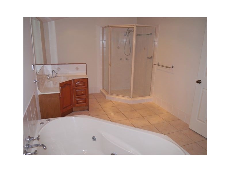 9 O’Reilly Street, Sinnamon Park QLD 4073