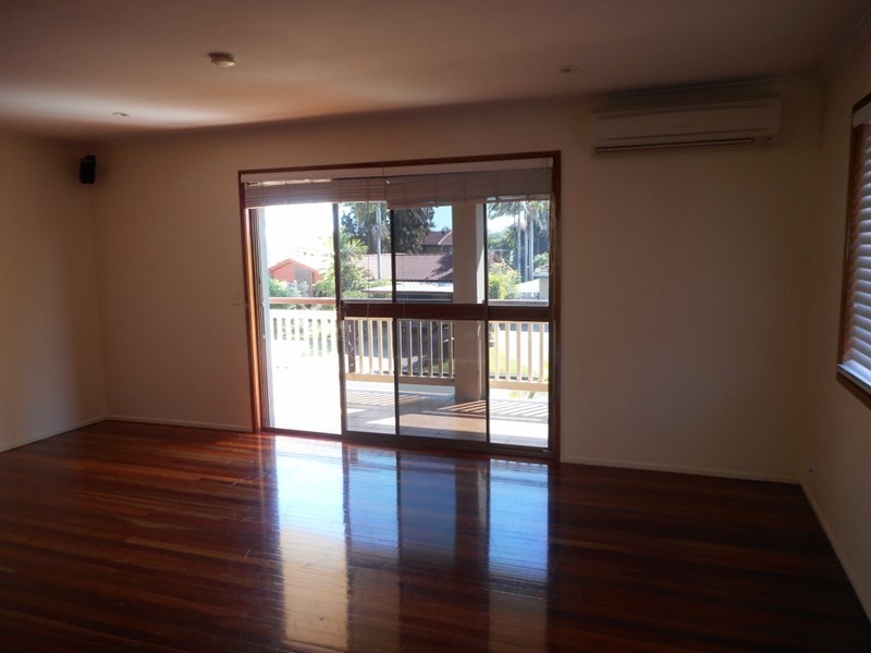 22 Poseidon Crescent, Jamboree Heights QLD 4074