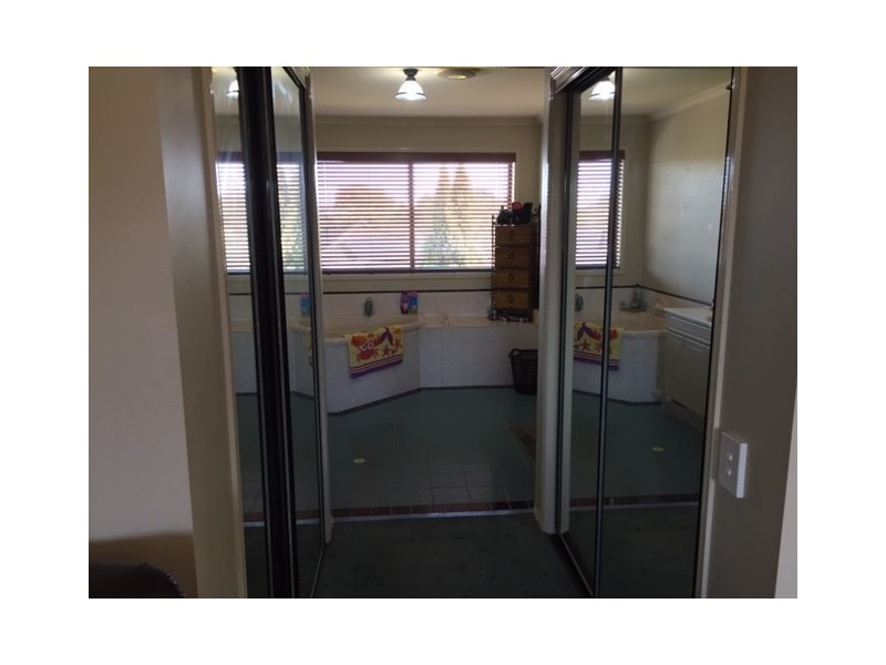 Sinnamon Park QLD 4073