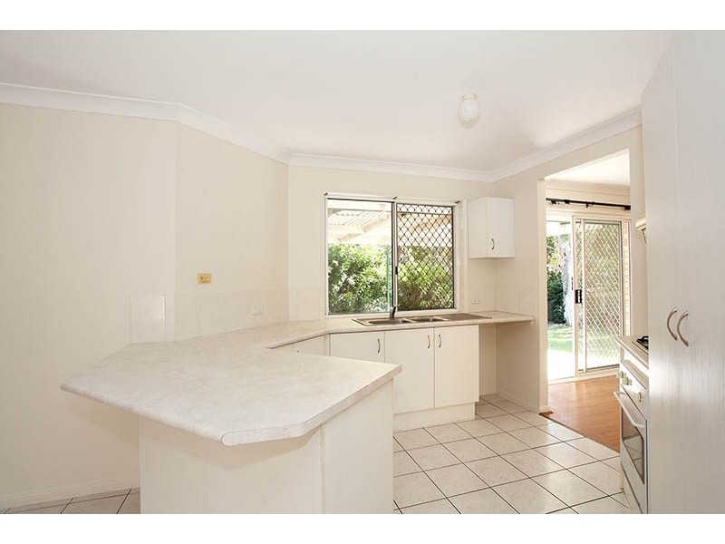 3 norfolk Place, Seventeen Mile Rocks QLD 4073