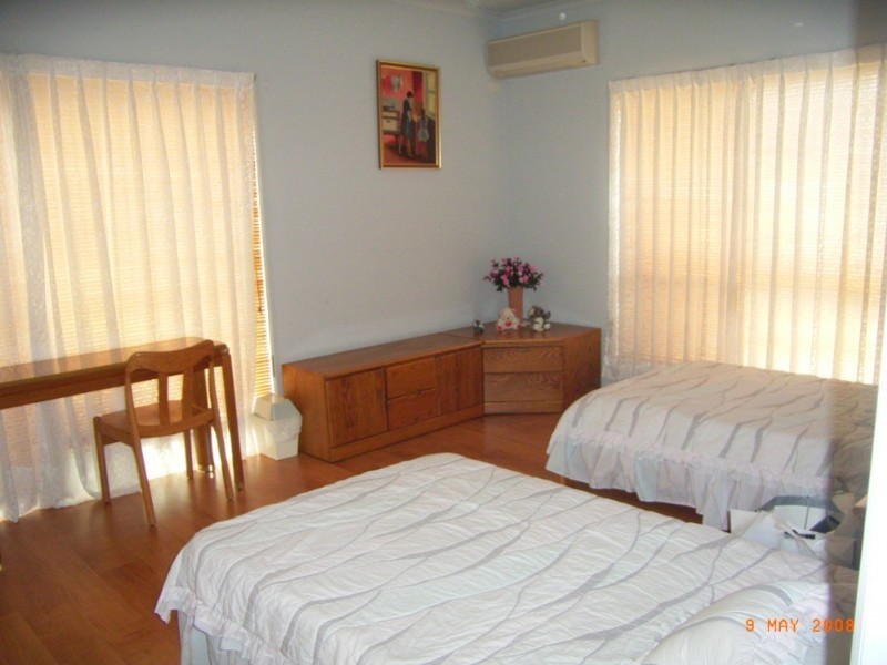 Mount Ommaney QLD 4074