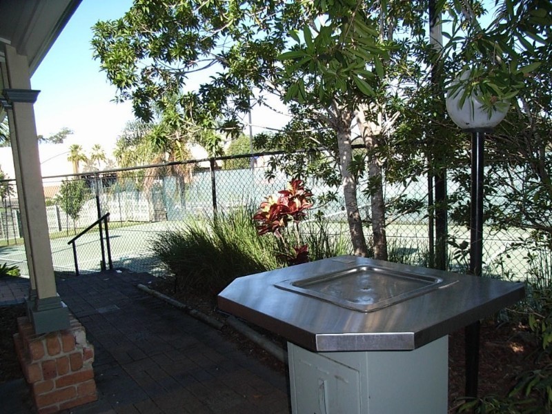 Mount Ommaney QLD 4074