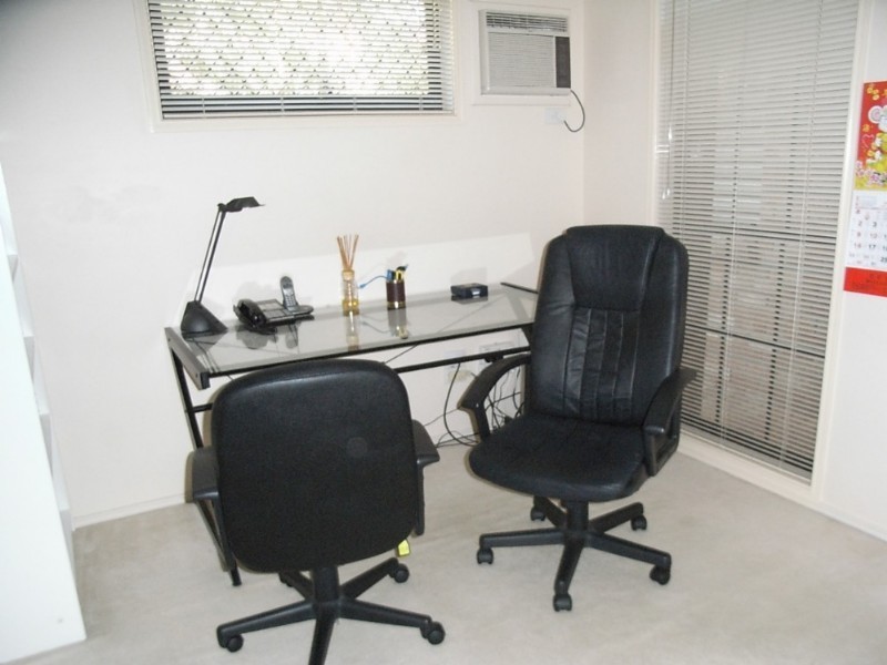 Mount Ommaney QLD 4074