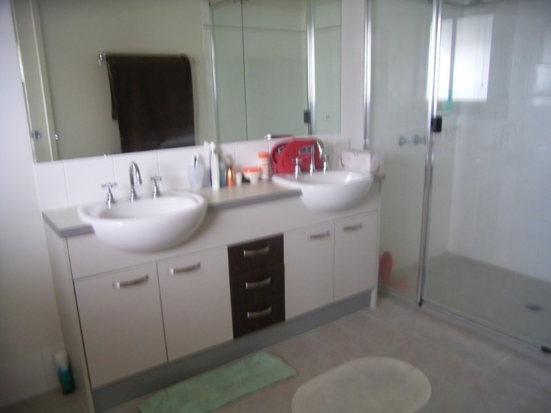 Mount Ommaney QLD 4074