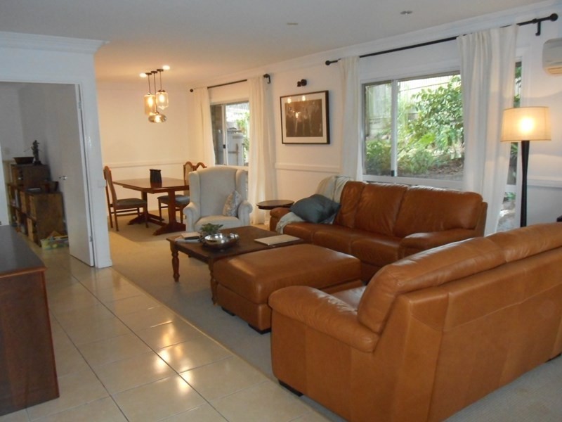 Sinnamon Park QLD 4073