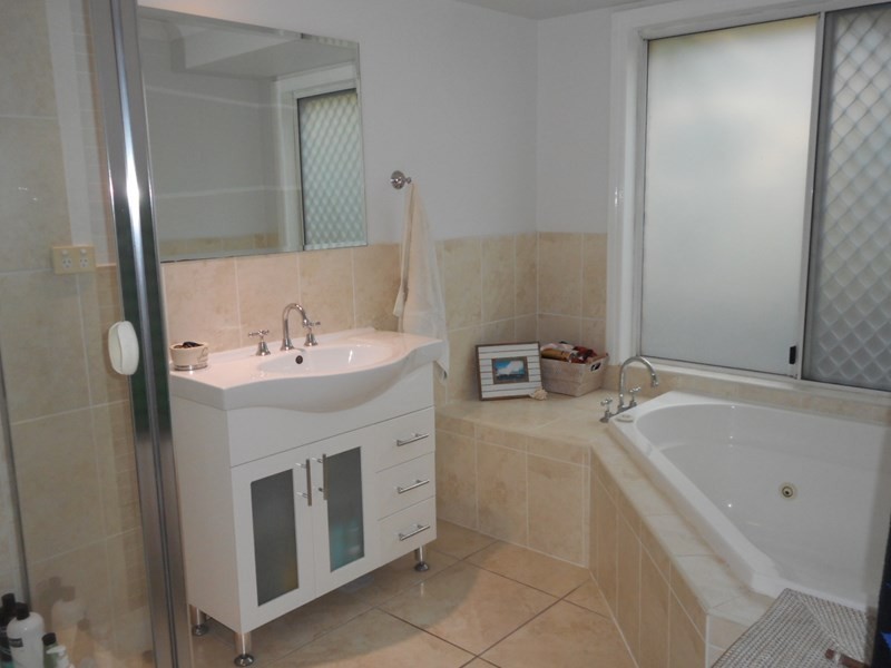 Sinnamon Park QLD 4073